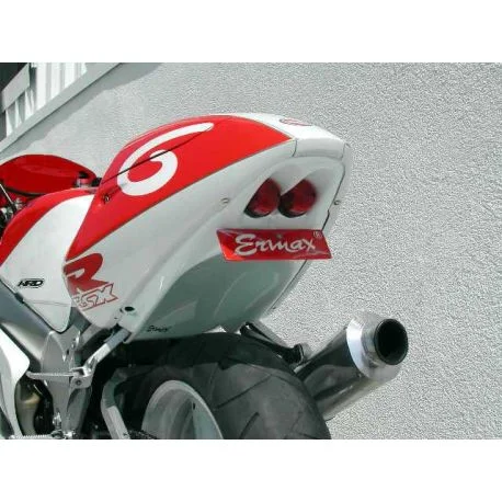 Passage de roue Ermax pour GSXR 750 96/99 ET 600 97/00 pour double feux arriere