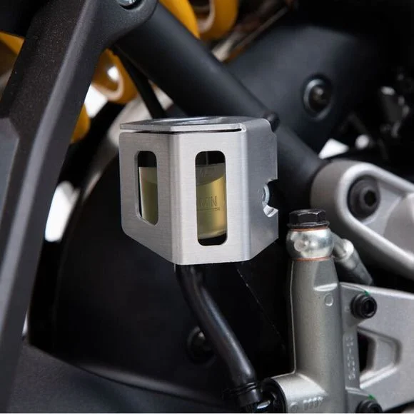 Protection maitre cylindre SW-MOTECH – BMW/DUCATI/KTM Universel – Gris Ref : SCT.07.174.10102/S