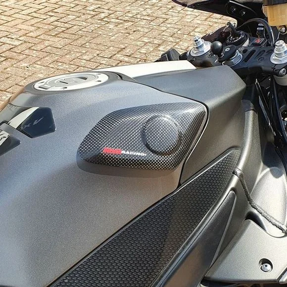 Protège réservoir R&G Racing Sliders de réservoir carboneYAMAHA 1000 YZF-R1 (RN22) – 2009 – 2014Ref : RGR00114A / 1113953