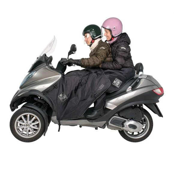 Tablier Tucano Urbano TERMOSCUD PASSAGER POUR MAXI-SCOOTER R092N Universel – Noir Ref : TR0319 / R092N